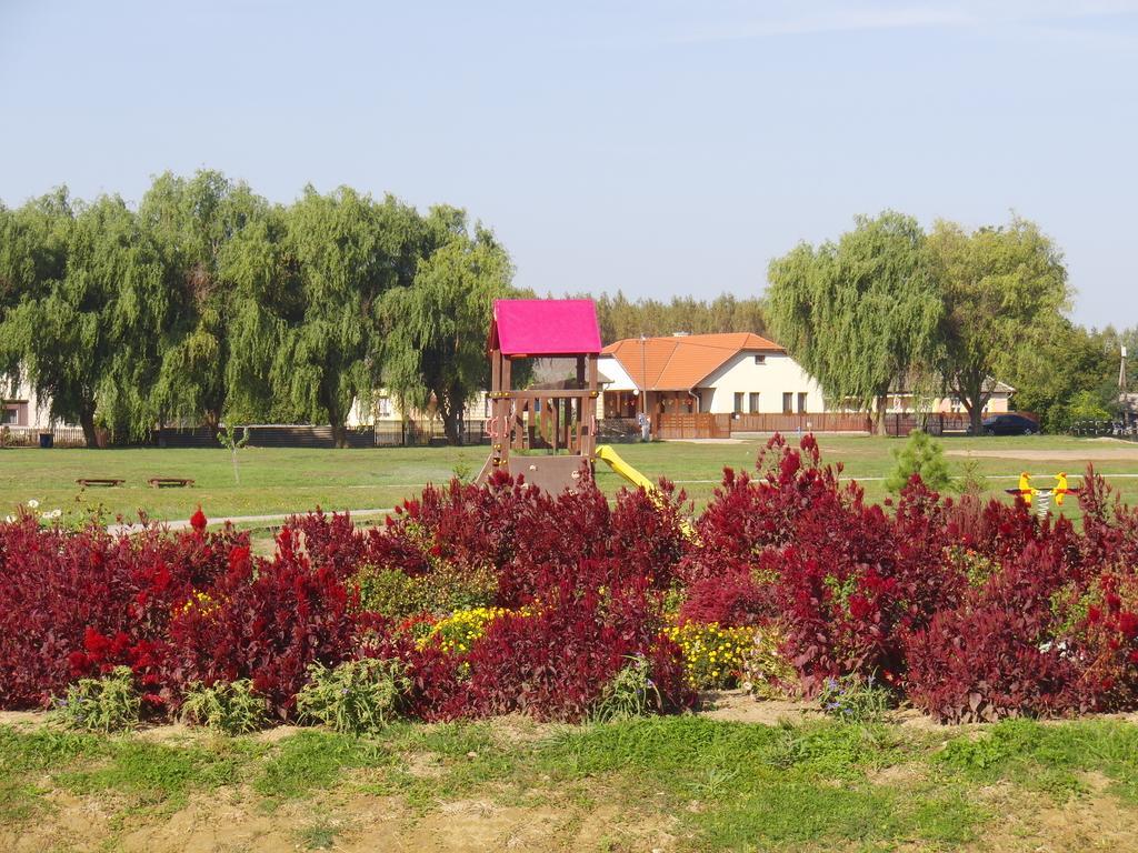 Hotel Kekszilva Vendeghaz Pap Zewnętrze zdjęcie